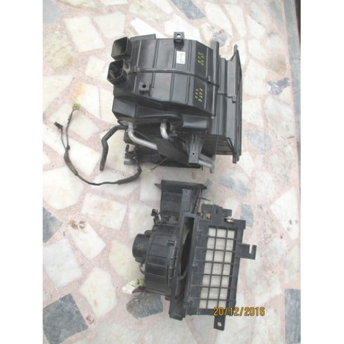 Çıkma KALORİFER KUTUSU KLİMALI KOMPLE HYUNDAI ELENTRA 2001-2003